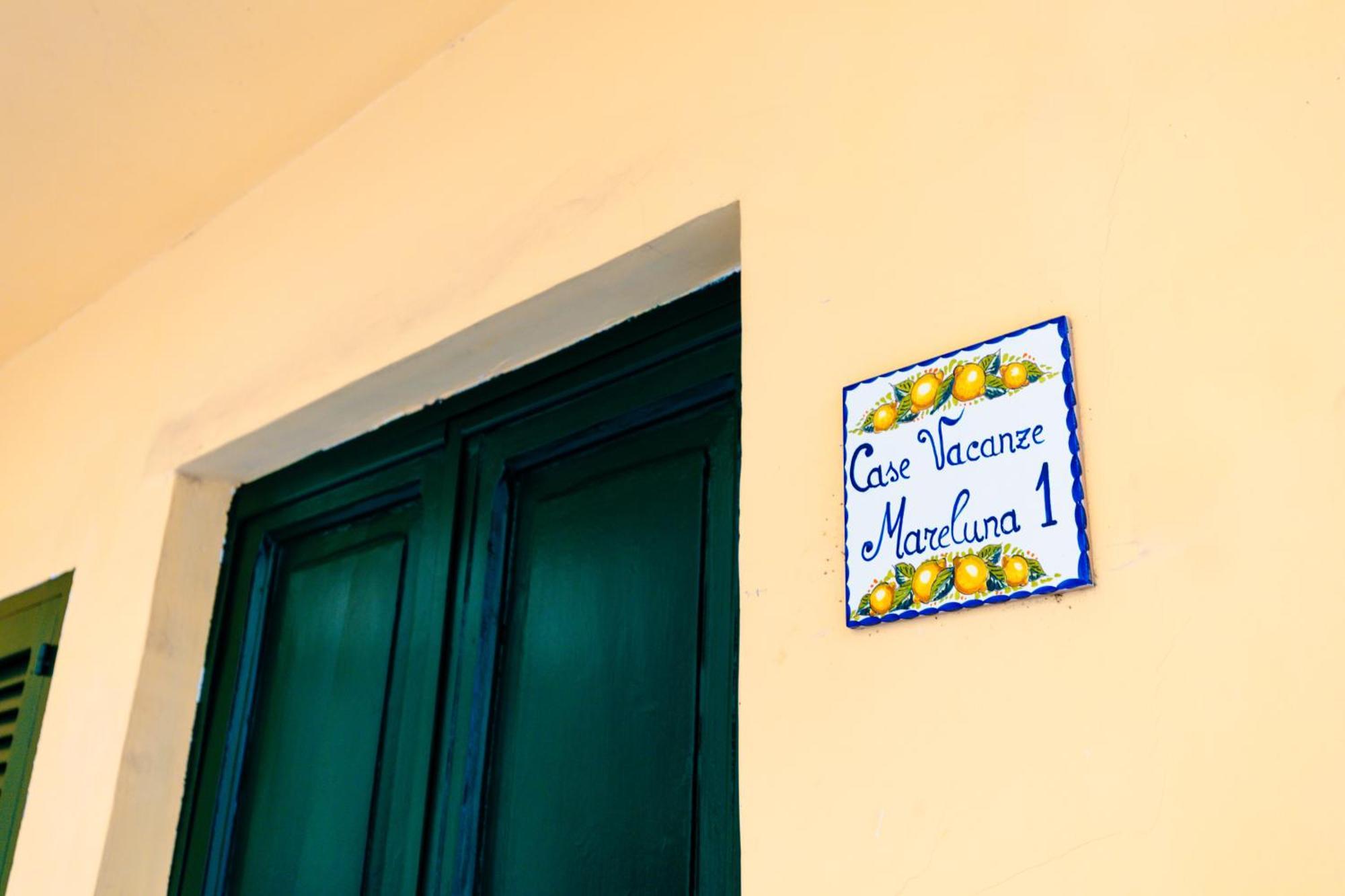 Mare Luna accommodation Salerno Esterno foto