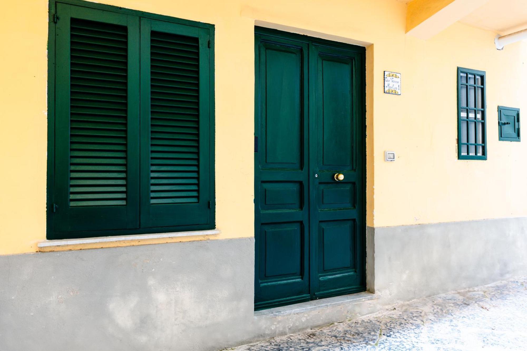 Mare Luna accommodation Salerno Esterno foto